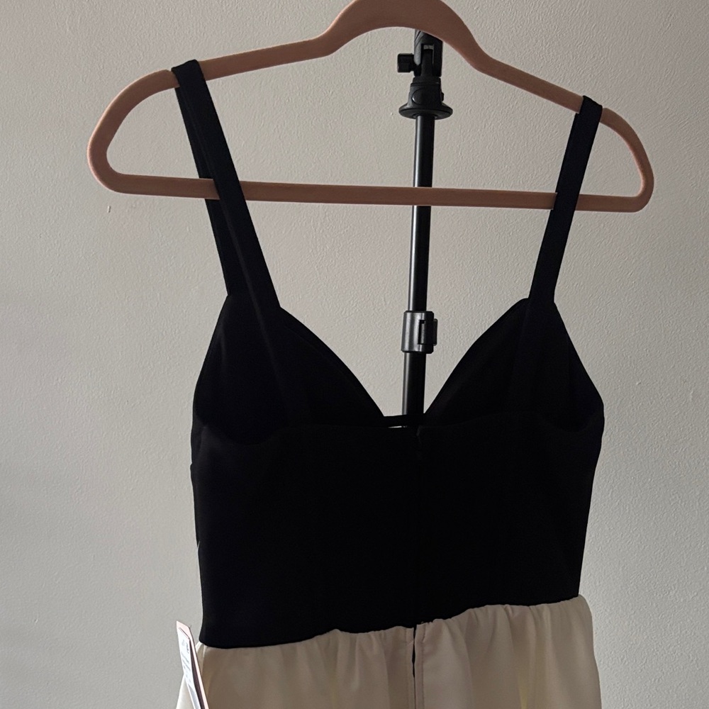 Chic Black and White Dress - Picture 6 of 8